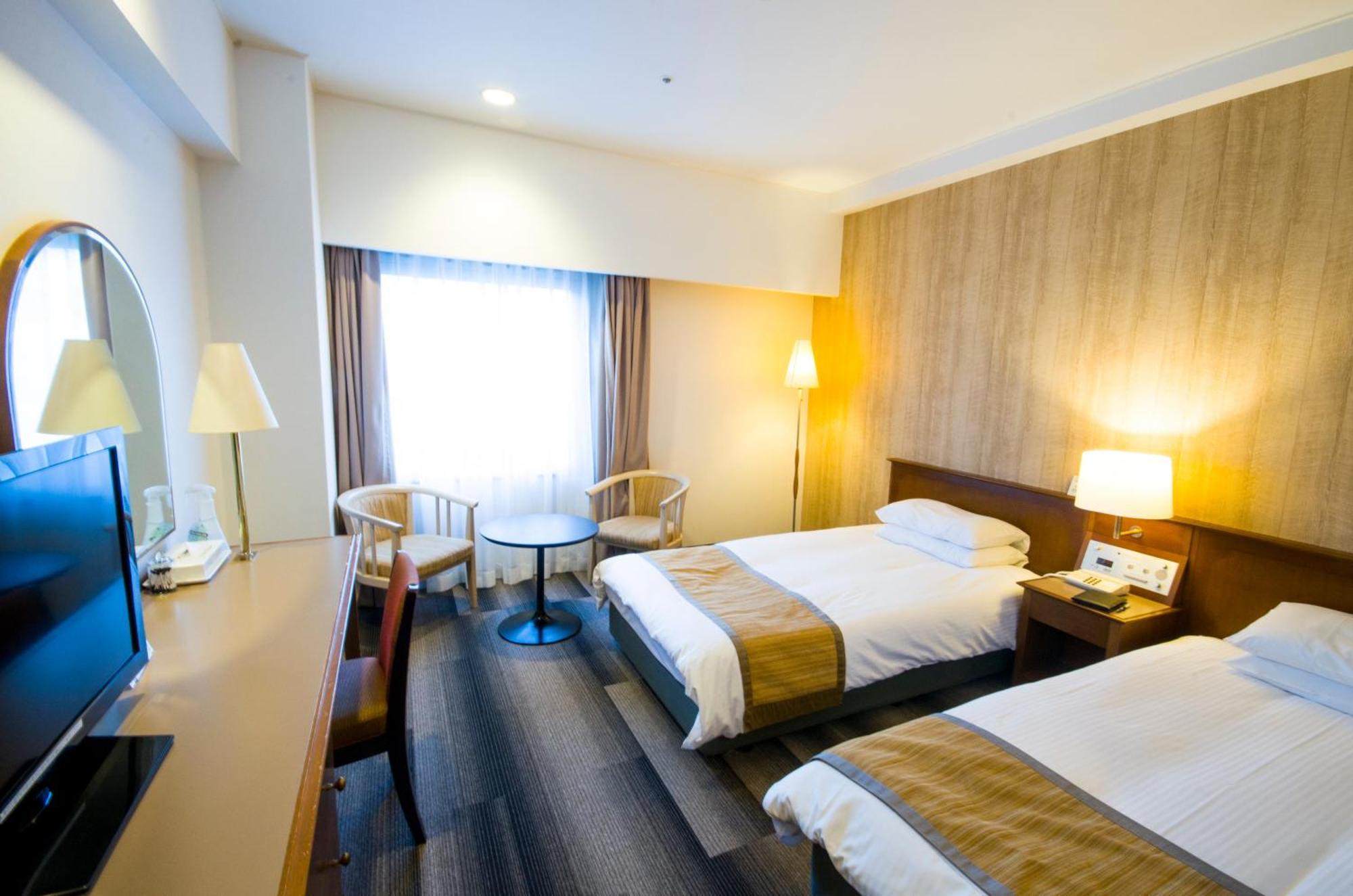 Hotel Terrace The Square Hitachi Bagian luar foto