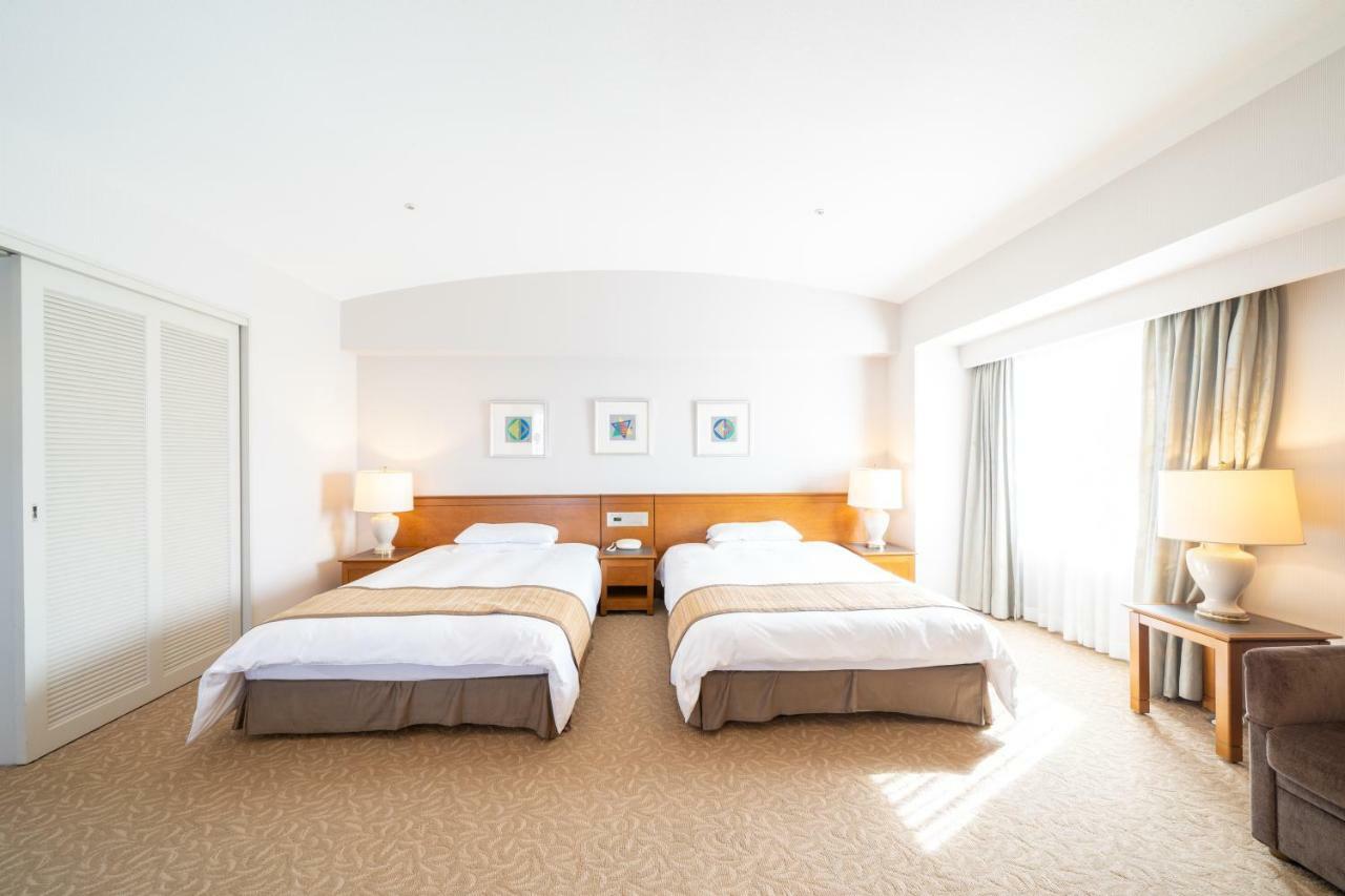 Hotel Terrace The Square Hitachi Bagian luar foto